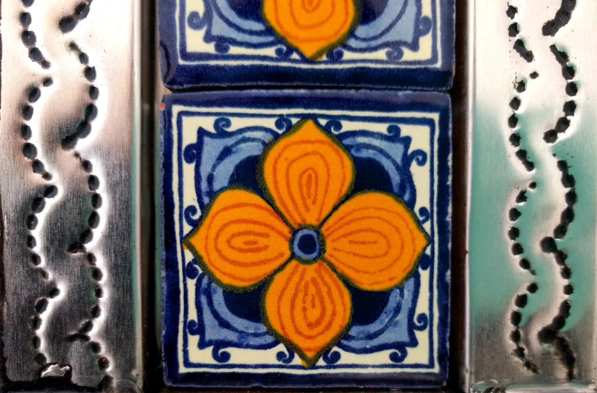 Beautiful Tiled Mirror (42x37cm)