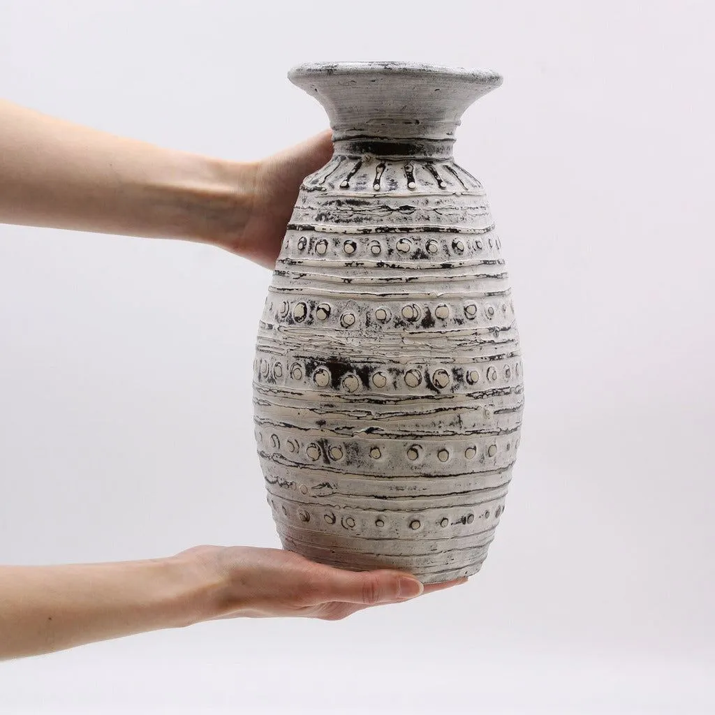 Ceramic Vases from Lombok - Indonesian pottery - Fairly Traded - Black & White