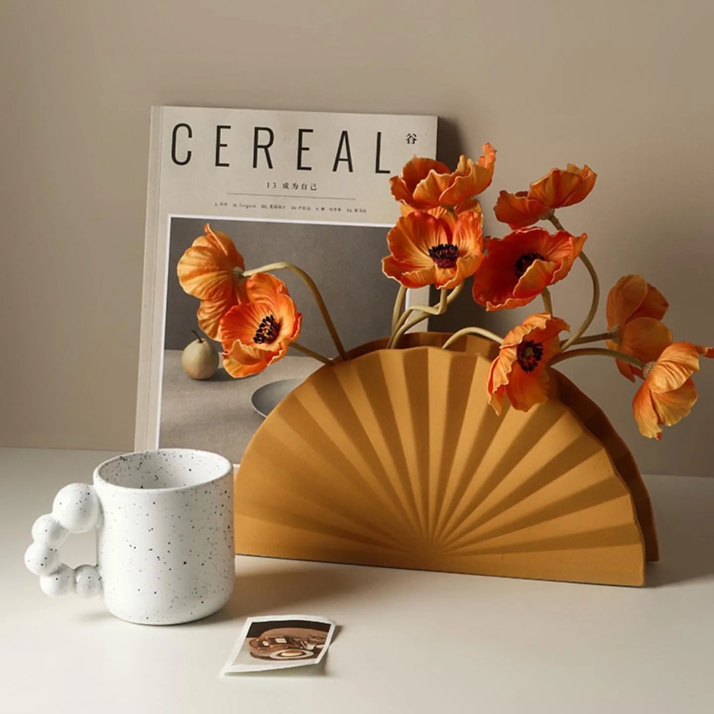 Circular sector modern art ceramics vase