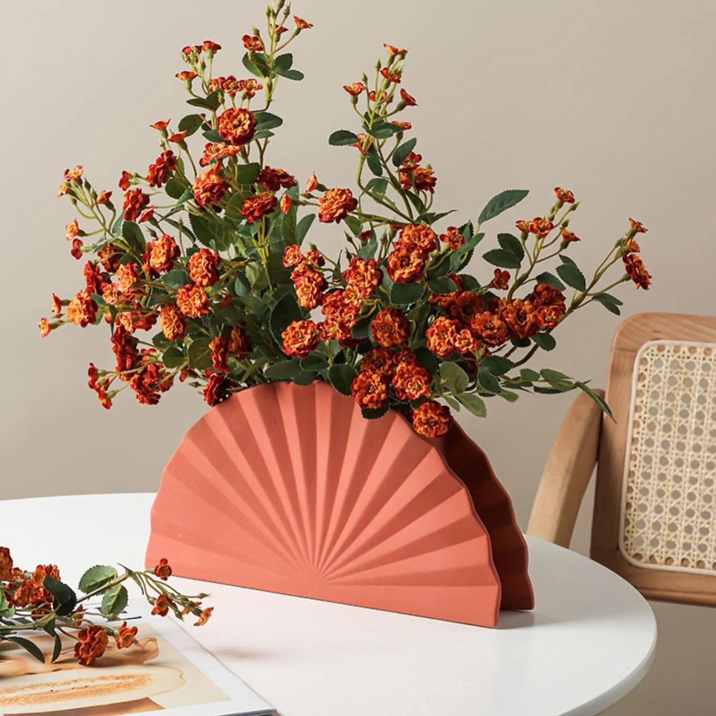 Circular sector modern art ceramics vase