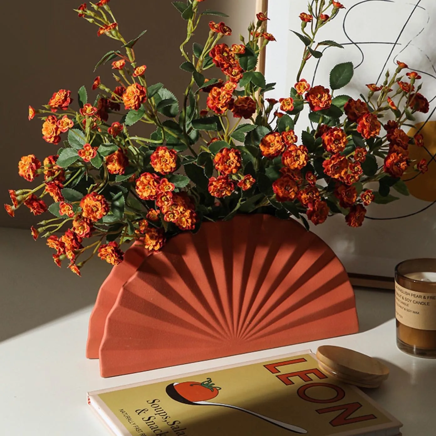 Circular sector modern art ceramics vase