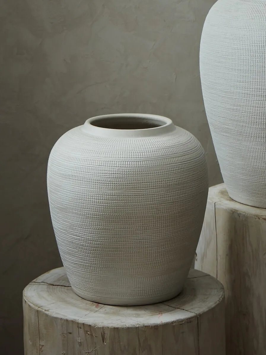 Elvas Textured Cream Vase Medium