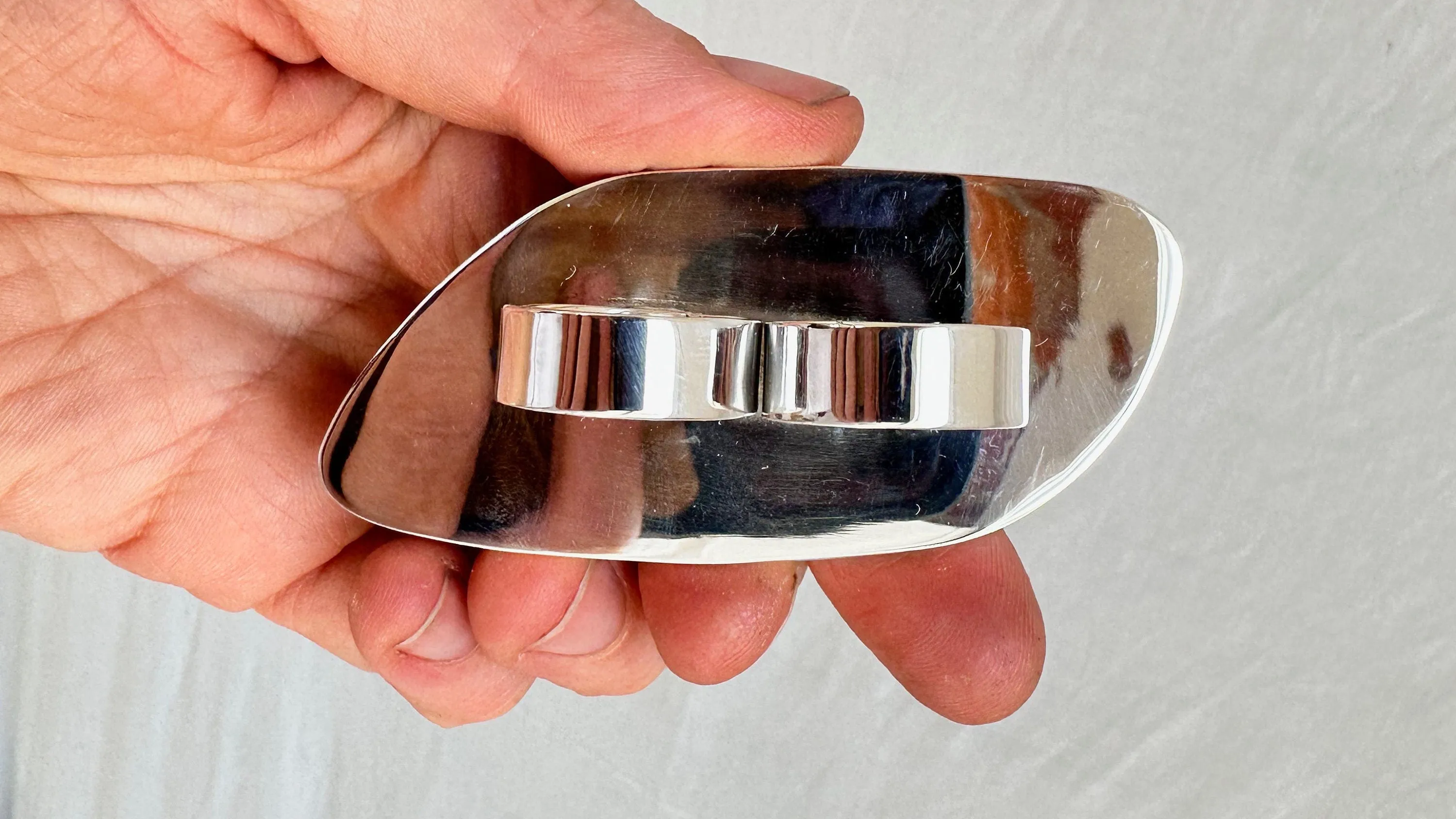 Labradorite Two Finger Ring. Adjustable. Gorgeous Flash. 1123