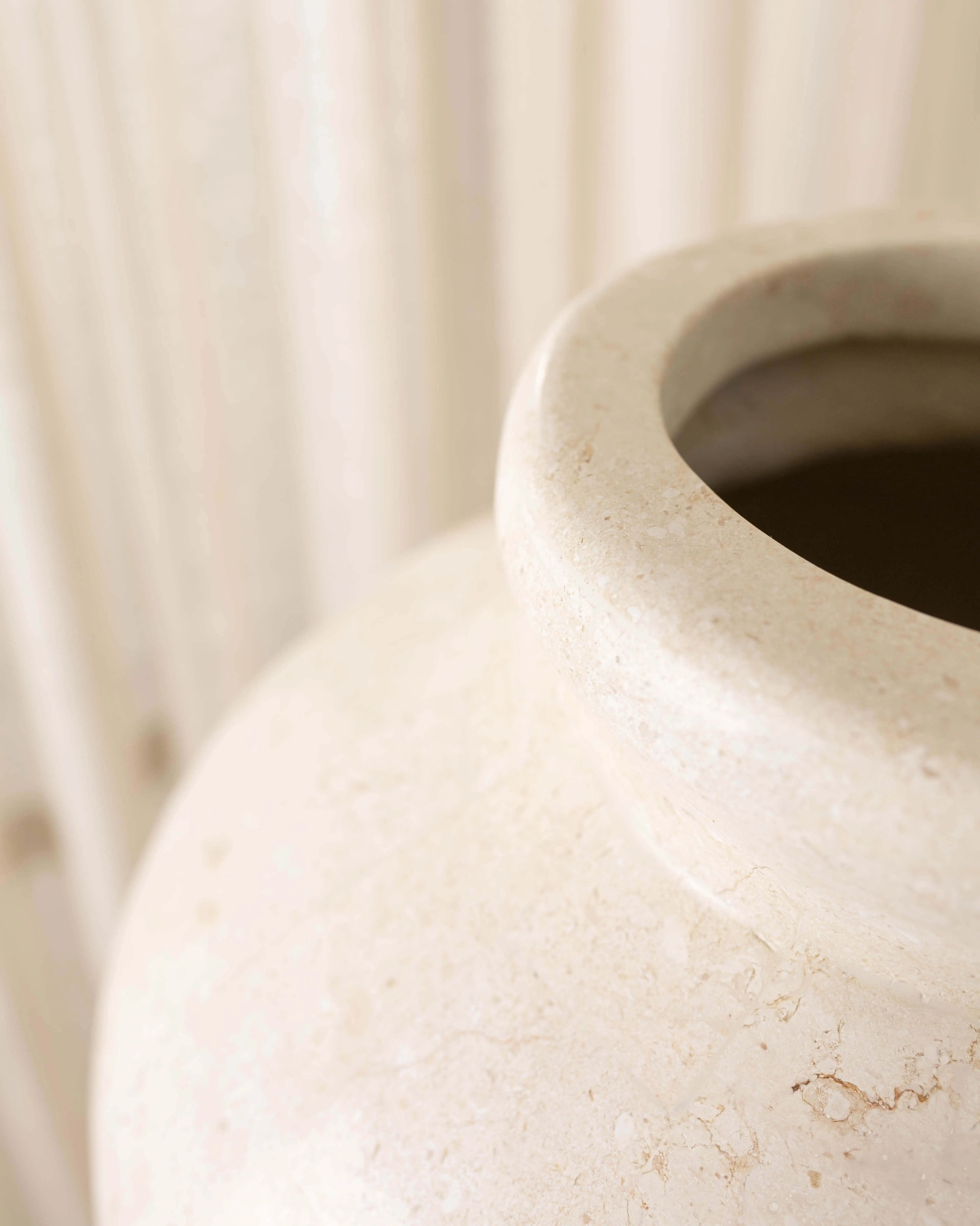 Laguna Vase, Natural White Small