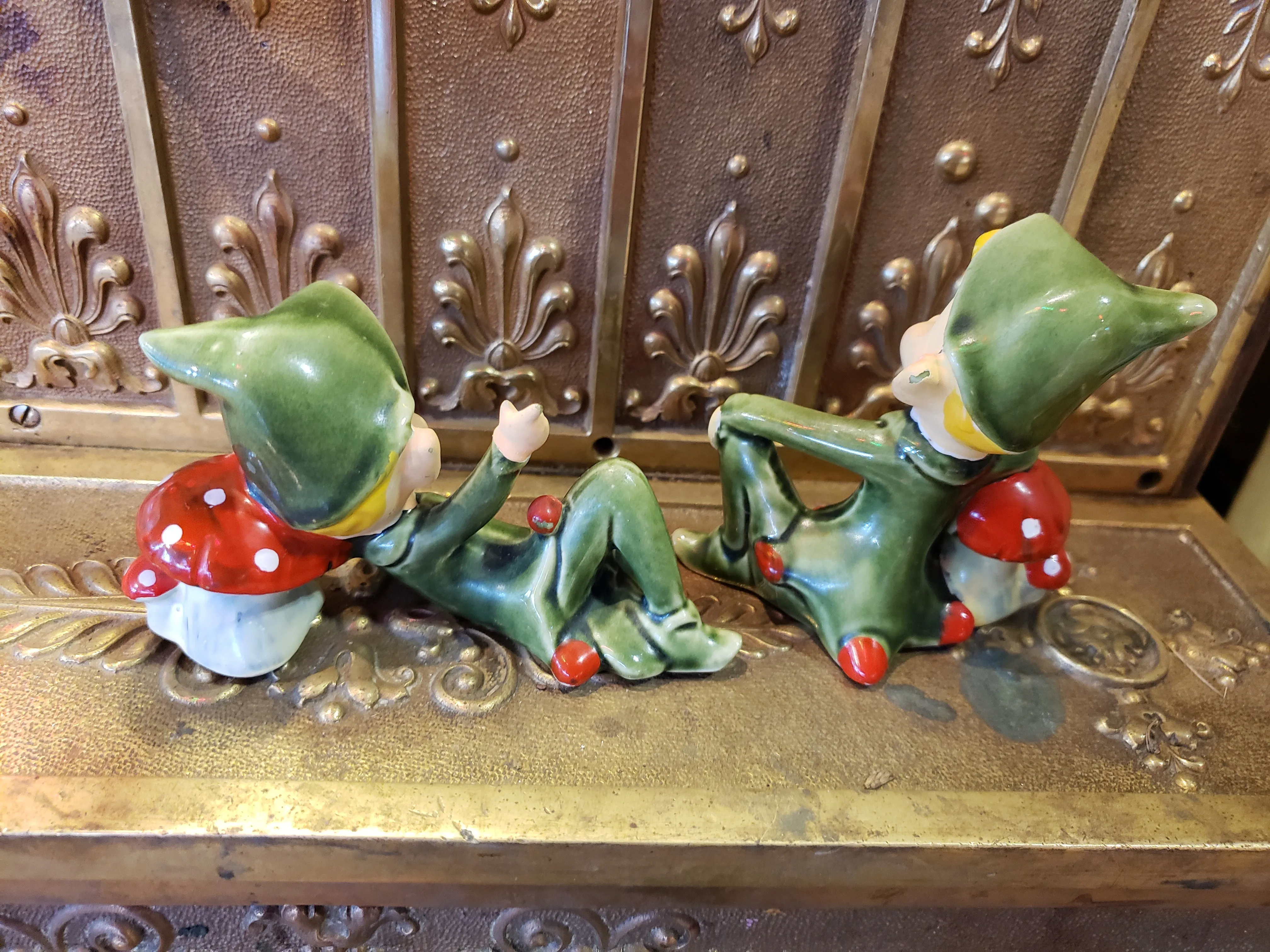 Lefton Pair of Pixies with mushrooms