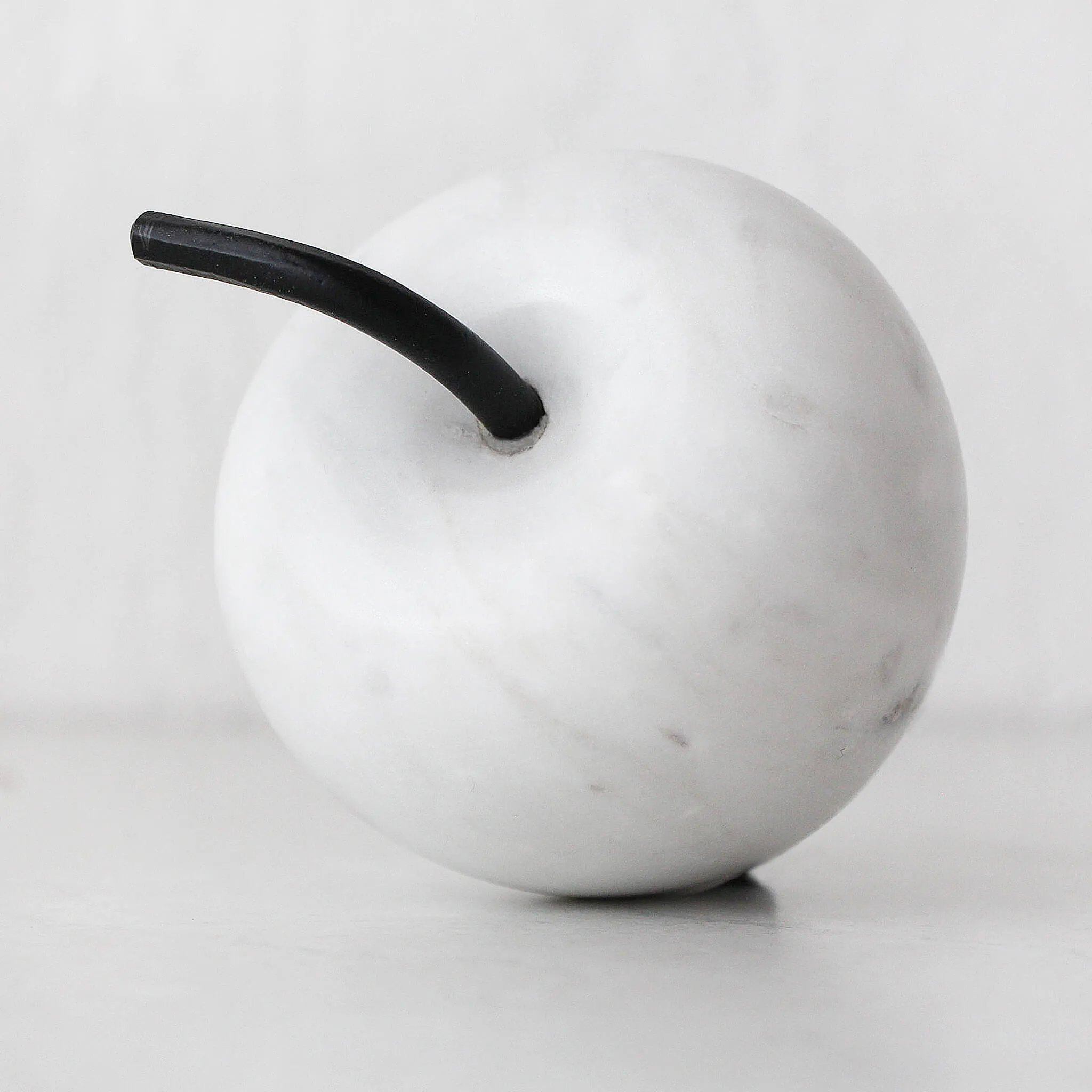 MELE APPLE MARBLE SCULPTURE BUNDLE X2  |  9CM  |  WHITE MARBLE