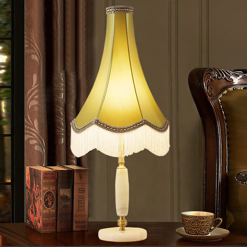 Modern Light Luxury Fabric Fringed Horn 1-Light Table Lamp