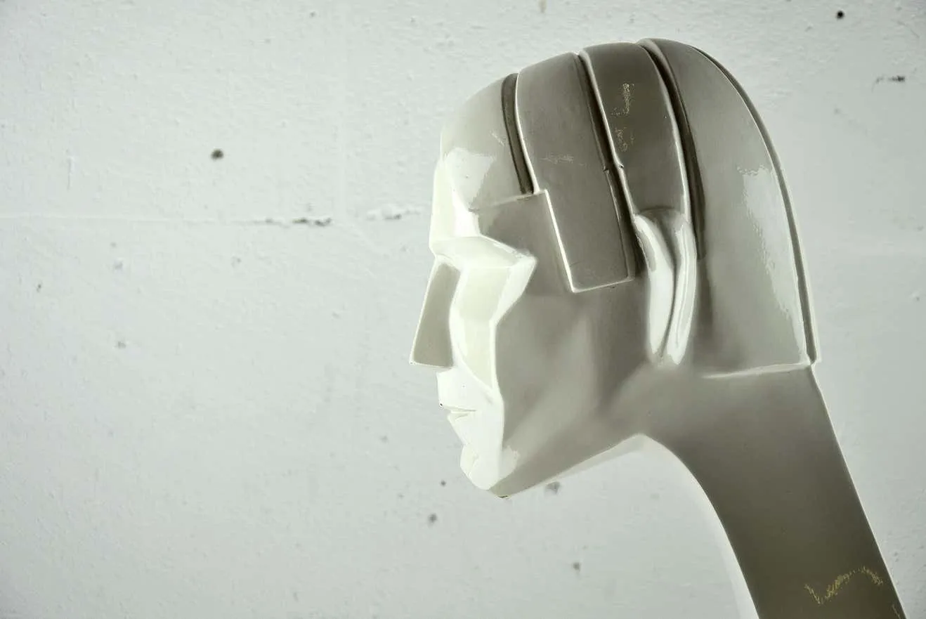 Rare Sophisticated 1970 Buste in Art Deco Style